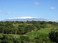 Big Island, Kohala Coast, Mauna Kea golf course with snowcovered mountain